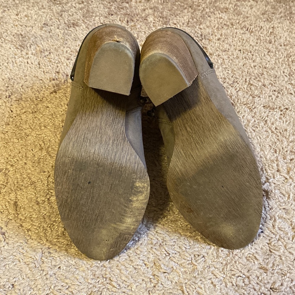 Heeled booties - Picture 7 of 11